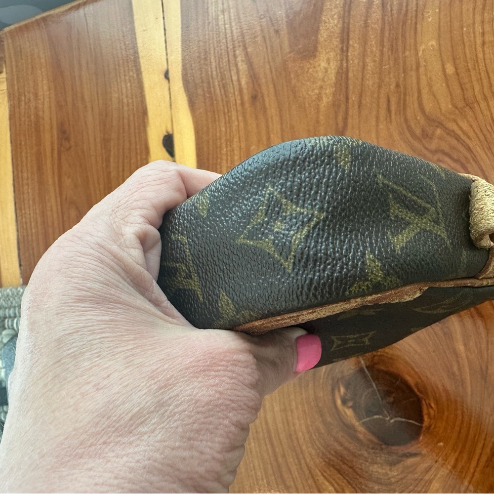 Louis Vuitton Monogram Black and Tan Clutch - Picture 7 of 10